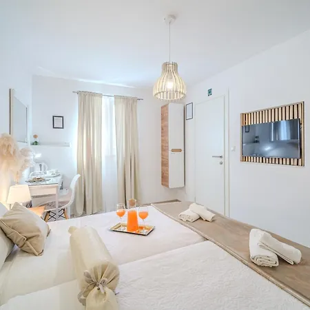 And Paese Gostinjska kuća