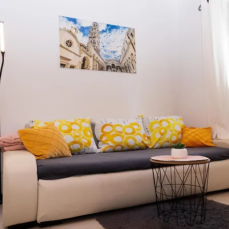 And Paese بيت ضيافة