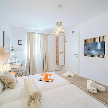 And Paese بيت ضيافة