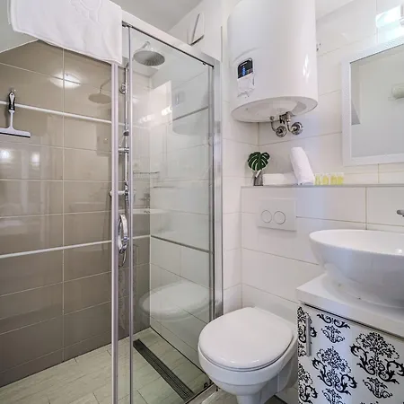 And Paese 3* سبليت