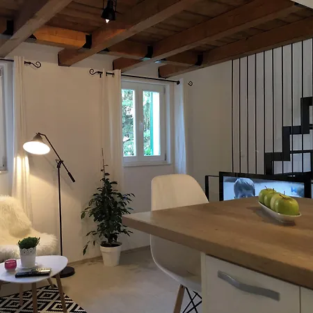 And Paese سبليت