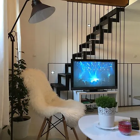 And Paese بيت ضيافة 3*