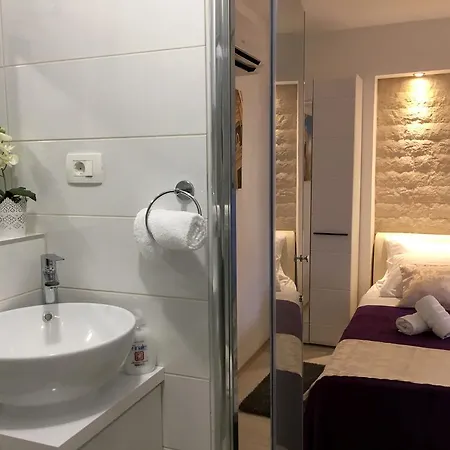 And Paese 3* سبليت