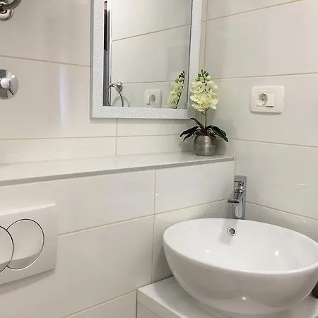 And Paese 3* سبليت